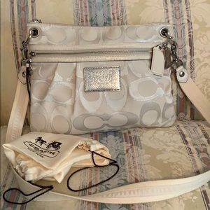 White Coach Poppy handbag